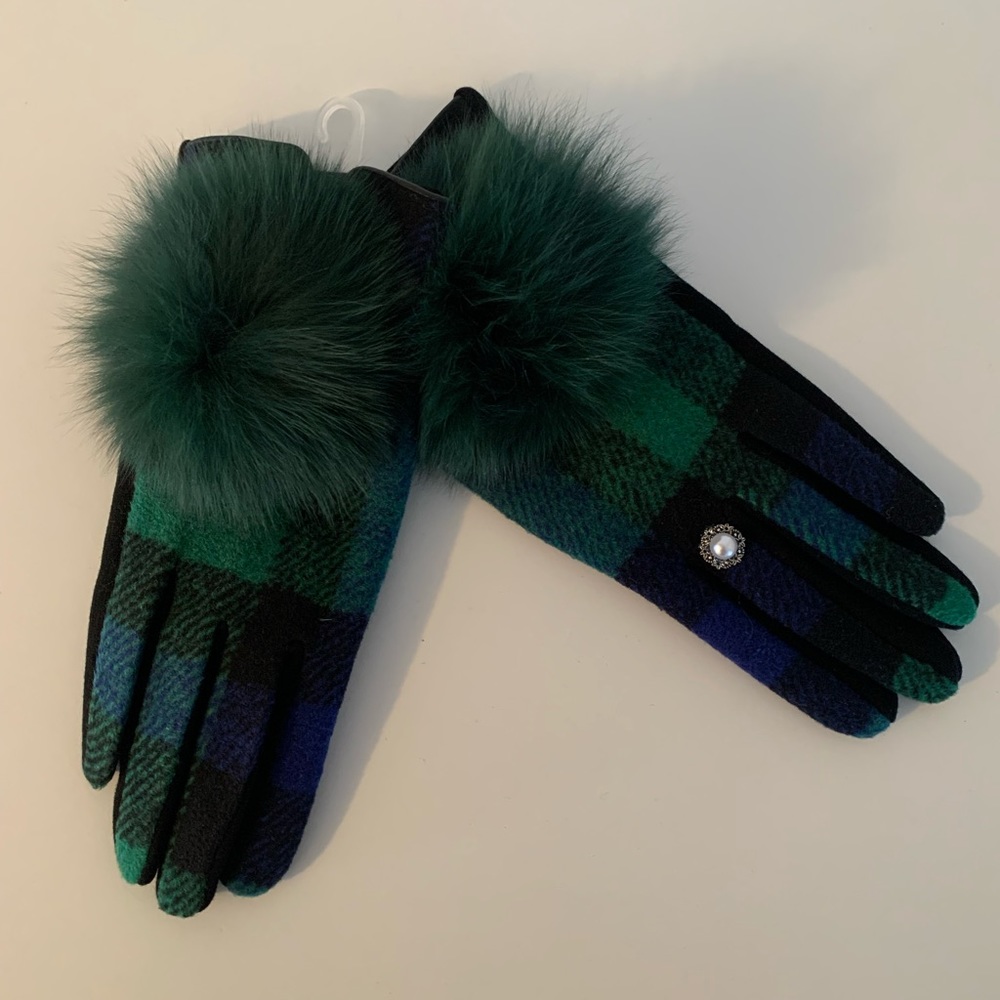 Tartan gloves with Pearl accessory and Pom Pom
